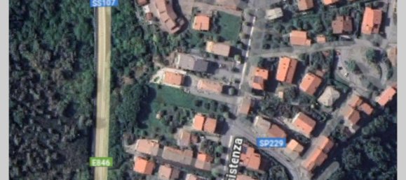 4 bedrooms Apartment in Rovito, Italy No. 343670 7