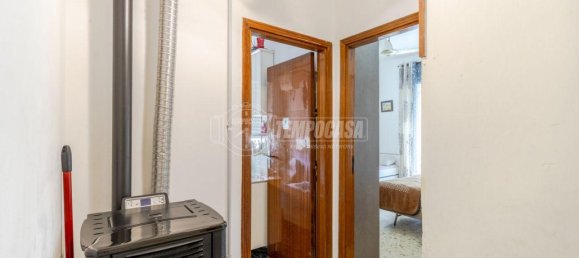 3 rooms Apartment in Monte San Giusto, Italy No. 1763 16