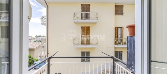 3 rooms Apartment in Monte San Giusto, Italy No. 1763 12