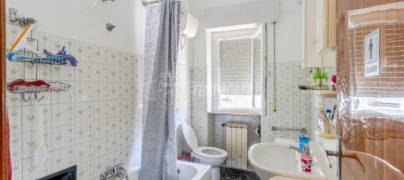 3 rooms Apartment in Monte San Giusto, Italy No. 1763 13