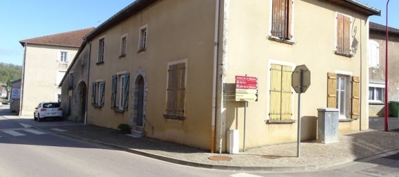 Casa de 3 dormitorios en Removille, France No. 240179 2