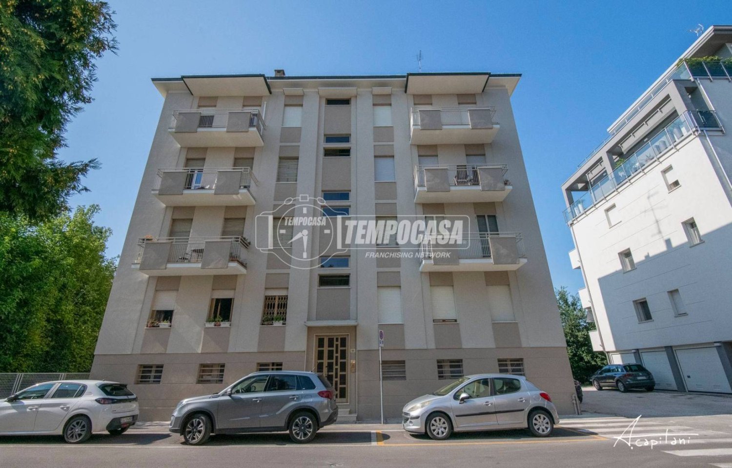 2 bedrooms Apartment in Modena, Italy No. 304589