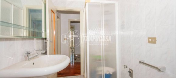 2 bedrooms Apartment in Modena, Italy No. 304589 8