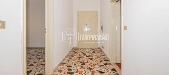 2 bedrooms Apartment in Modena, Italy No. 304589 15