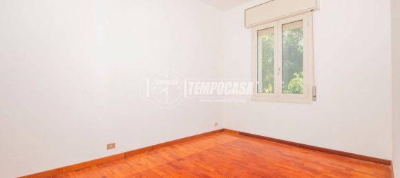 2 bedrooms Apartment in Modena, Italy No. 304589 10