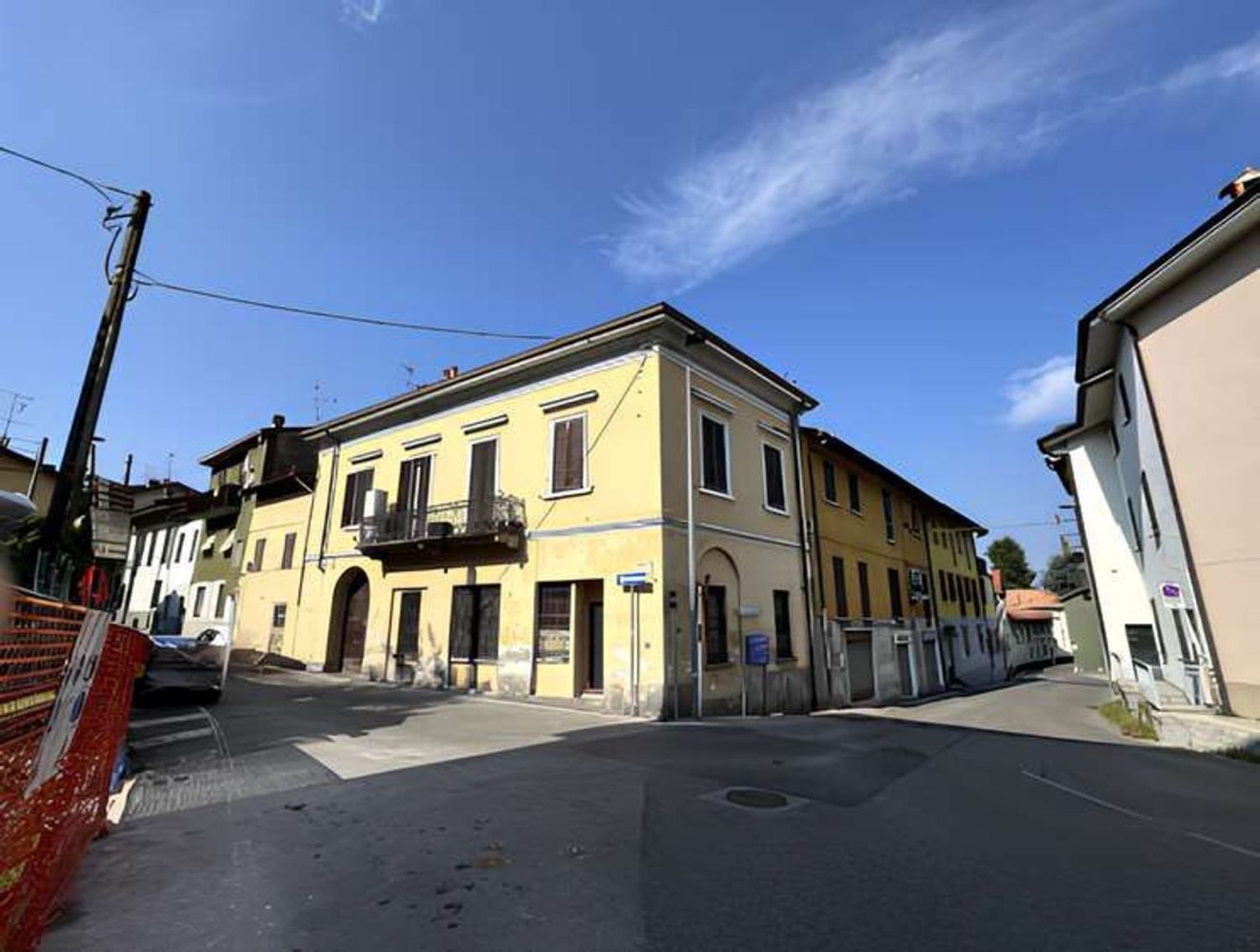3 chambres Appartement à Veduggio con Colzano, Italy No. 361217