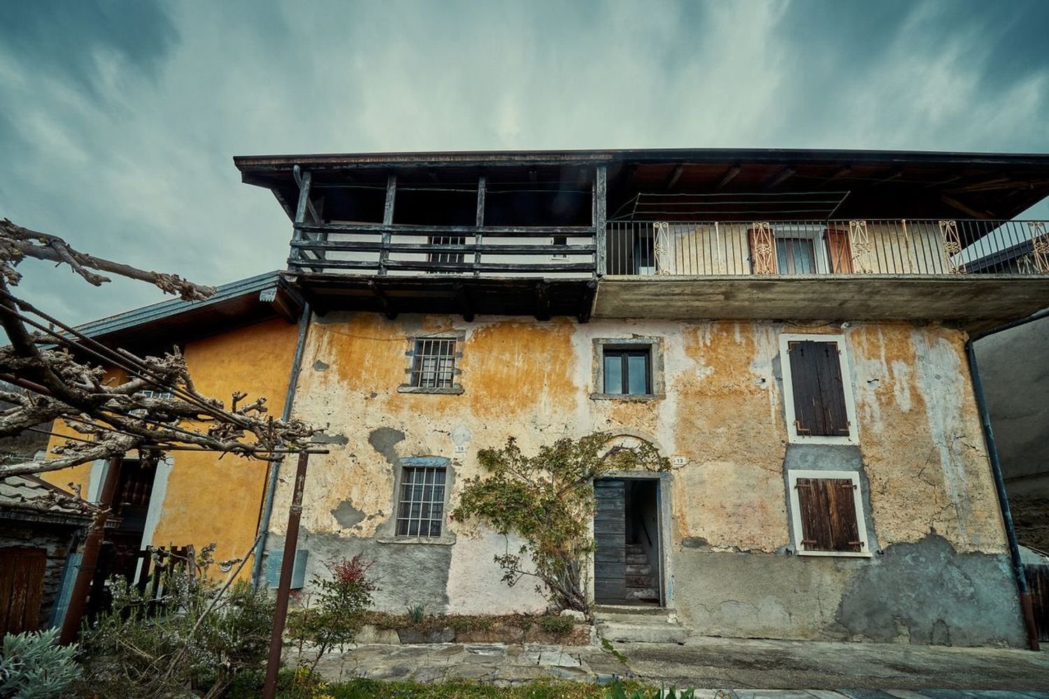 Casa de 5 habitaciónes en Intragna, Italy No. 251997