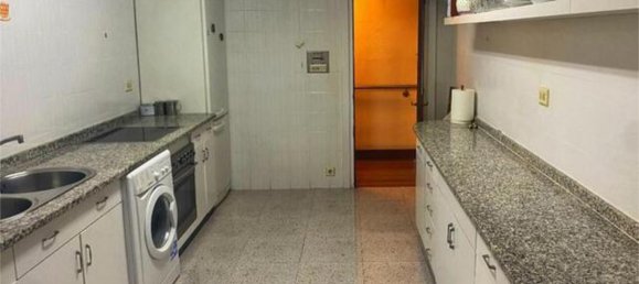 Квартира с 3 спальнями в Страна Басков, Испания № 138438 3