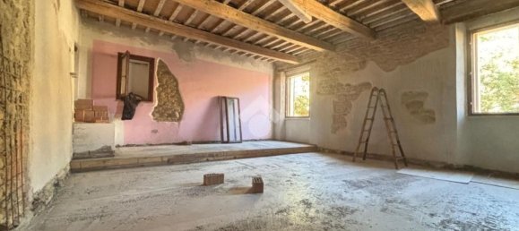 3 rooms House in Roncofreddo, Italy No. 137763 23