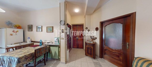 2 rooms Apartment in Turin, Italy No. 235567 3