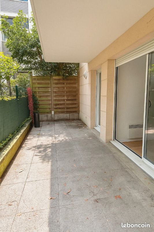 Apartamento de 1 dormitorio en Pantin, France No. 332359