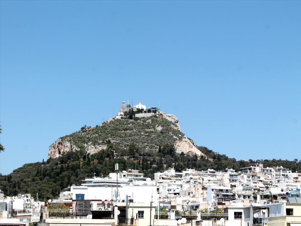 4 bedrooms Apartment in Athens, Greece No. 6303