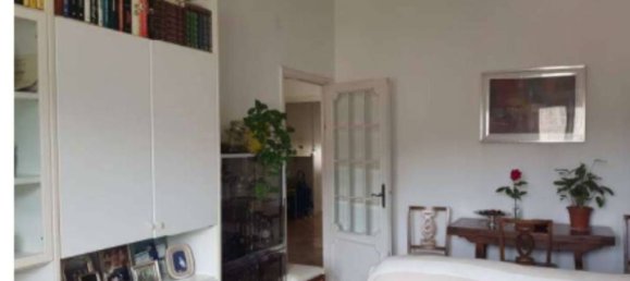 3 rooms Apartment in Genoa, Italy No. 186975 4