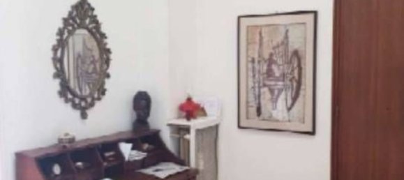 3 rooms Apartment in Genoa, Italy No. 186975 3