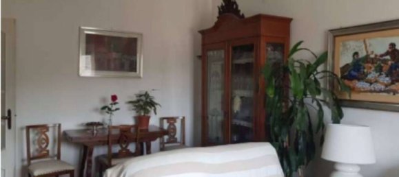 3 rooms Apartment in Genoa, Italy No. 186975 2