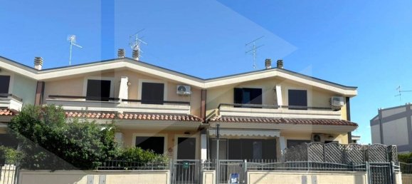 3 rooms House in Campomarino, Italy No. 22679 2