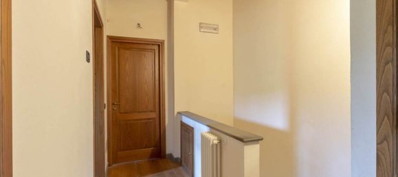 3 Schlafzimmer Haus in Pelago, Italy, Nr. 219478 26