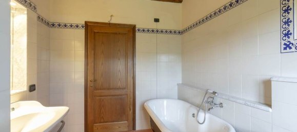 3 Schlafzimmer Haus in Pelago, Italy, Nr. 219478 30