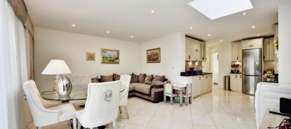 3 Schlafzimmer Haus in Aylesford, United Kingdom, Nr. 10493 2