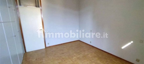 4 Schlafzimmer Wohnung in Tortona, Italy, Nr. 355988 16