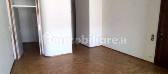 4 Schlafzimmer Wohnung in Tortona, Italy, Nr. 355988 8