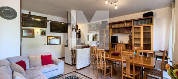 3 bedrooms Apartment in Verano Brianza, Italy No. 311134 8