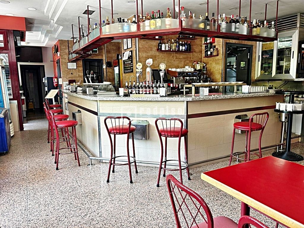 133m² Commercial property in Madrid, Spain No. 143472