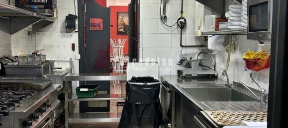 133m² Commercial property in Madrid, Spain No. 143472 3