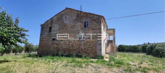 9-Zimmer Haus in Osimo, Italy, Nr. 266595 11