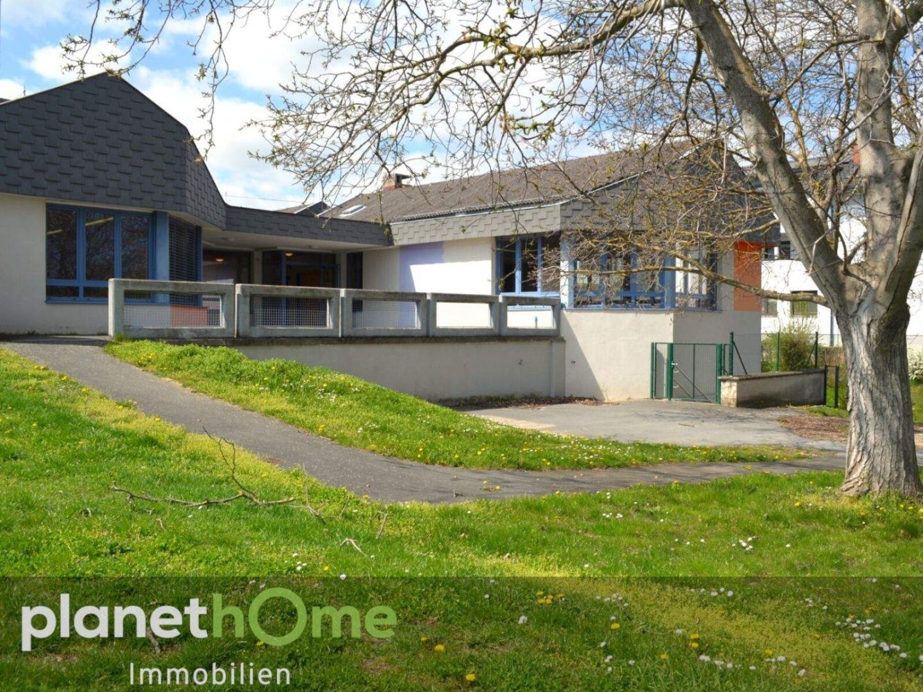 Oficina de 9 habitaciónes en Rechnitz, Austria No. 162168