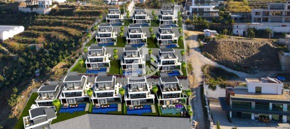 Villa 4+1 à Kargicak, Turkey No. 8565 2