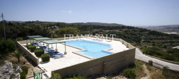 4 غرف نوم طابقين في Wardija, Malta رقم 8553 29