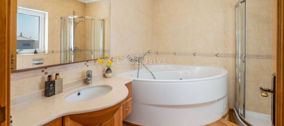 4 bedrooms House in Lagoa, Portugal No. 104639 23