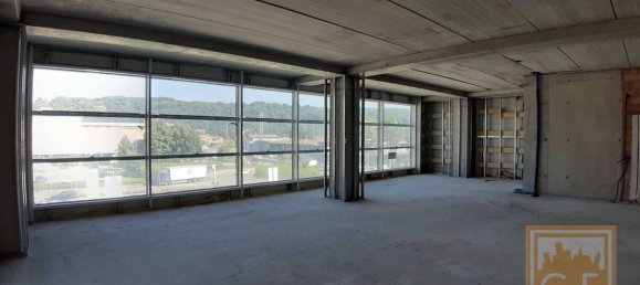 210m² Office in Montebelluna, Italy No. 169652 11