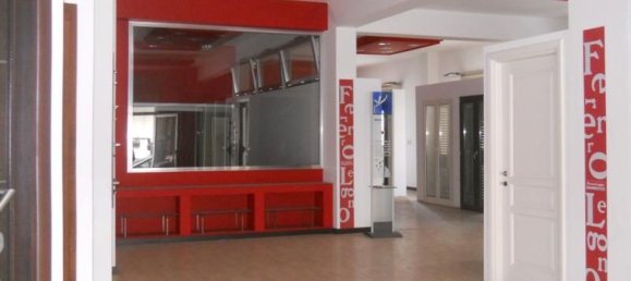 2-Zimmer Gewerbliche Immobilie in Paternò, Italy, Nr. 170034 2