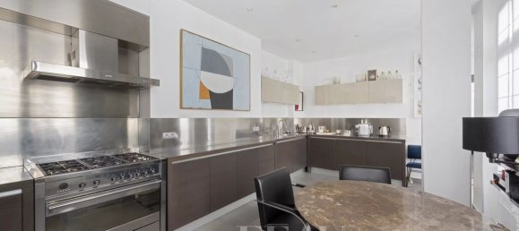 4 bedrooms Apartment in Paris, France No. 180775 20