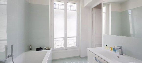 4 bedrooms Apartment in Paris, France No. 180775 38