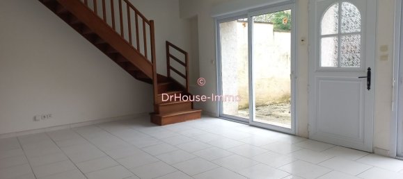 3 bedrooms House in Druye, France No. 214990 4