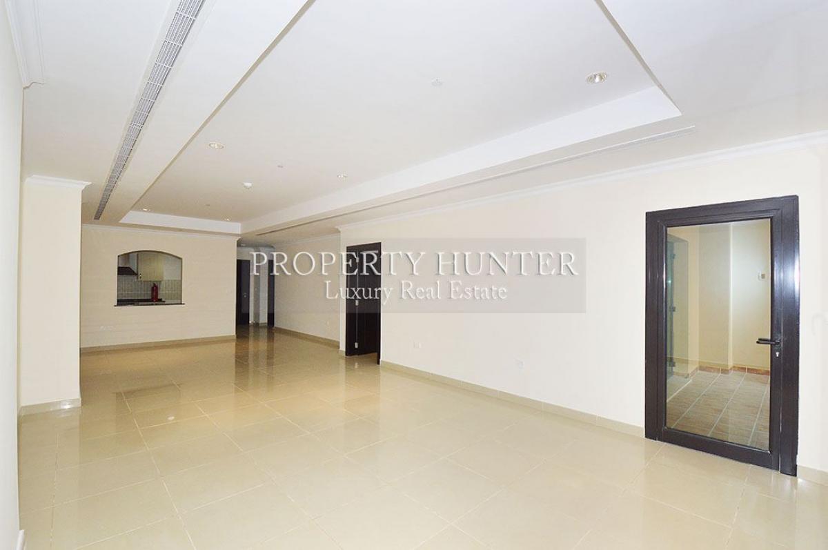 Studio in The Pearl, Qatar No. 57