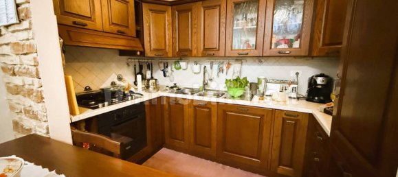 3 Schlafzimmer Wohnung in Florence, Italy, Nr. 283183 6