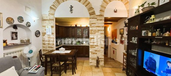 3 Schlafzimmer Wohnung in Florence, Italy, Nr. 283183 2