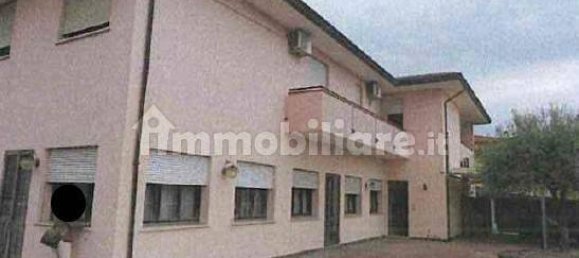 4 bedrooms House in Tribano, Italy No. 15490 9