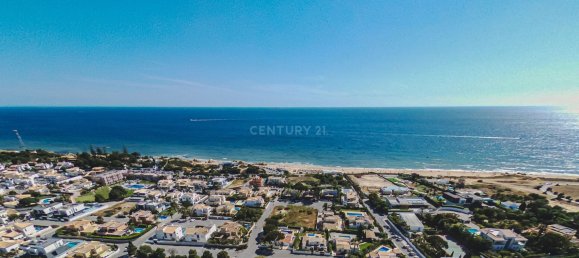 5 bedrooms House in Guia, Portugal No. 133314 7