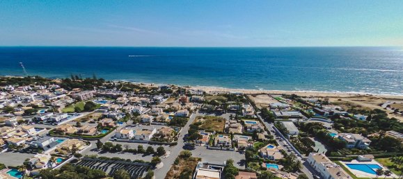 5 bedrooms House in Guia, Portugal No. 133314 11