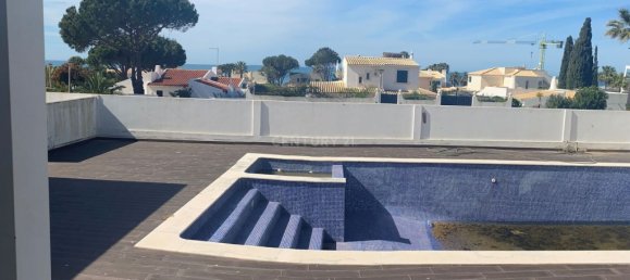 5 bedrooms House in Guia, Portugal No. 133314 19