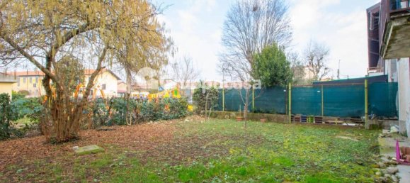 3 rooms House in Bernate Ticino, Italy No. 42615 3