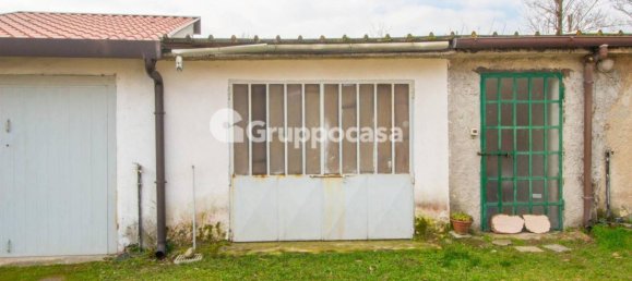 3 rooms House in Bernate Ticino, Italy No. 42615 24