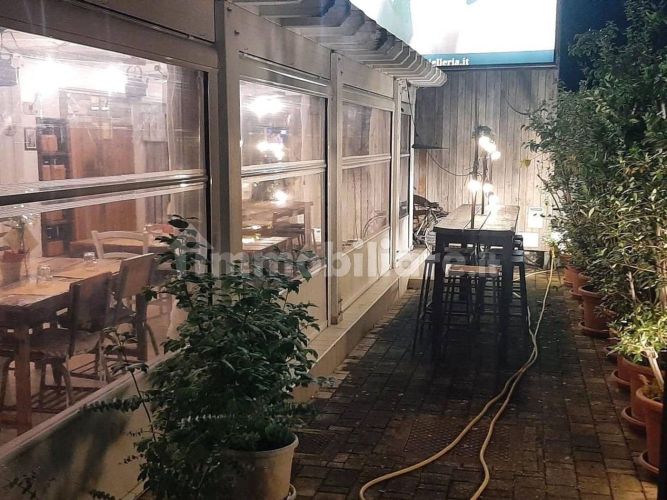 111m² Commercial property in Putignano, Italy No. 311407