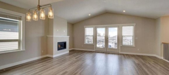 3 bedrooms House in British Columbia, Canada No. 1105 2