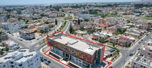 2100 m² propiedad comercial en venta en Larnaca, Larnaka, Cyprus № 24506 2